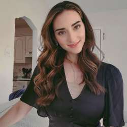 rate-abby-shapiro-sister-of-ben-shapiro-v0-fq9fepge4u3a1.webp