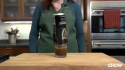 How to Pour the Perfect Guinness from a Can - CHOW Tip.mp4