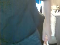 2025-06-21 - WHO - Бьёт отверткой в стену и плюёт на пол.webm