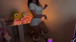 20250422HorribleThirstyDinosaurMingLee-x6wa3heYliq8bUBysource.mp4