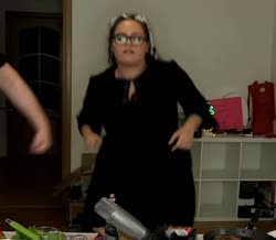 17500126395870.webm