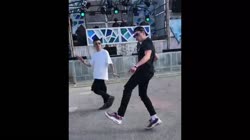 keepachangeparich.mp4