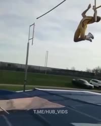 8db9534a8ceb860c5bd77868ba5fd8c0.mp4