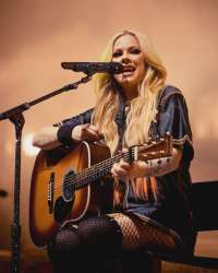 adding-it-into-the-set-list-for-jacksonville-brought-back-v0-btumrdz9t49f1.webp