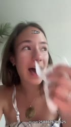 G3peKU3FHMzZgU6x.mp4