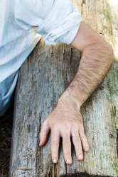 hairy-hand-white-man262288-6401.jpg