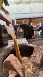 Ramzan special Haleem 😱😱 #shorts #streetfood #haleem #ramadan-DPdj6kUay1U.mp4