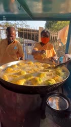 Monsoon special Pakodo 😱😱｜  #streetfood #foodie #shorts-gMZx5VDd4eU.mp4