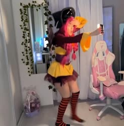 345346.webm