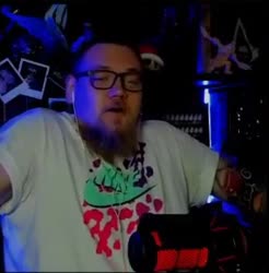 1676894227184.mp4