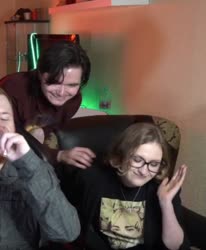 16248776688231.webm