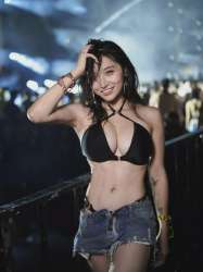 rave-night-v0-wmweup1py2df1.webp