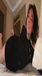 w0UmPsLivpO.mov