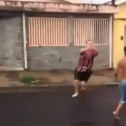 14672067836400.webm