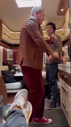 Никита @n.kologrivyy танцует 😄🕺 на съемках третьего сезона сериала «Метод», где играет роль со.mp4