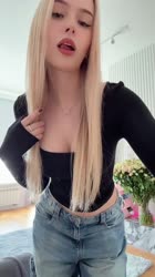 ssstik.io@whylollycry1753221239235.mp4