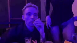 AT-cmFyB49xWVw0Nz6ger9c1B1A.mp4