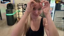 0989089.mp4