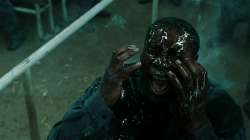 rorschachs-prison-cafeteria-fight-1670950658.jpg