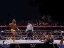 hulk-hogan-leg-drop.gif