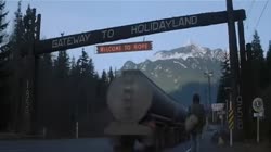 Rambo Soundtrack ： Its a long road - Dan Hill HQ HD.mp4