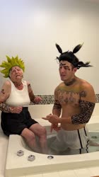 oEeORHfoUzccFBh9.mp4