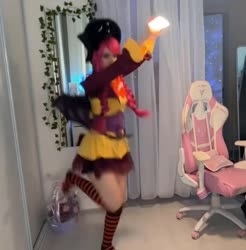17303992533750 (1).webm