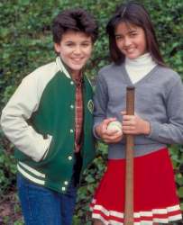 Danica-McKellar-Wonder-Years-013123-03-2000-83144c9b832b462cb581513eb1eb6408.jpg