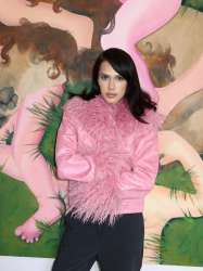 Индивидуальность — это не про тренды, а про выбор быть собой.Новая линейка SELA YOUNG создана дл (1).jpg