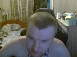 2024-07-15 - 0 - Шумит и привлекает внимание отца.webm
