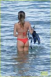 are-narrower-hips-a-failo-v0-252x1cyox31a1.jpg