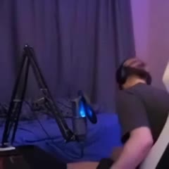 ласка ебать его ебало.mp4