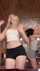 17543596446180.mov