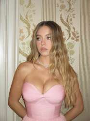 GuojaASXsAAVGQJ.jpg.76603685a59708268d9bfb29cf7f8a69.jpg