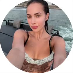 alina.zagitova-горячооо-в куп-чке-сасна.mp4