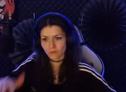 parich-tuz-kachaet-muz.webm