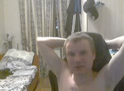 2025-08-22 - Раскатаю последние грошi - Издаёт шизосмешки (2).webm