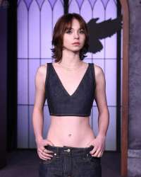 🖤🌙 EMMA MYERS EN LA WEDNESDAY GRAVEYARD GALA 🌙🖤Emma Myers fue una de las grandes protagonist.jpg