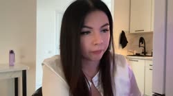 20250819HumblePlayfulButterflyBatChest-n9TGcYnubCiXnDowsource (online-video-cutter.com).mp4