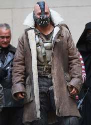 tomhardythedarkknightrisesletrtrchcoat.jpg