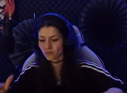 parich-tuz-kachaet-muz.webm