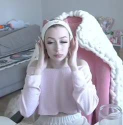 XPylktxNfBd.mov