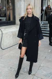 frida-aasen-arrives-at-elie-saab-womenswear-fall-winter-2023-2024-show-at-paris-fashion-week-03-04-2023-3.jpg