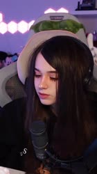 yuuechkaclips2025-08-29-16-07-391756472859076.mp4