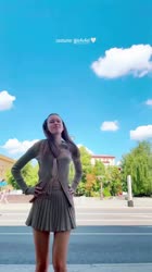 ПЕРЕСИЛЬД-трясет своими дынькамиии.mp4