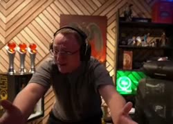 Чо это за хуйня.webm
