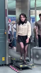 17561493931340.mp4
