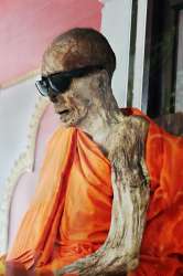 Mummified-monk-Thailand.jpg