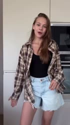 17570967486081.mp4