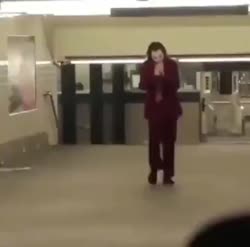 16946990211350.mp4